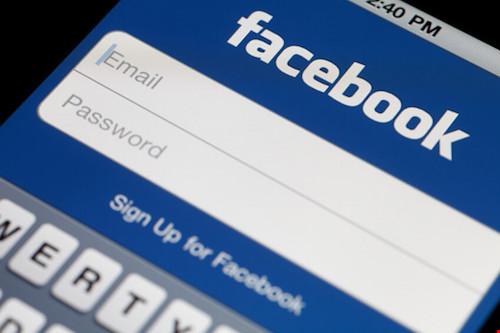 Facebook mua lại mật khẩu người dùng từ "chợ đen"