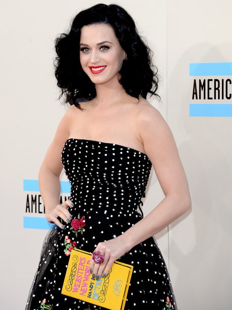 Lần đầu thấy túi hiệu trang trí bằng cá vàng đang bơi - 8