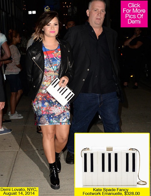 Lần đầu thấy túi hiệu trang trí bằng cá vàng đang bơi - 9