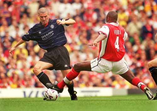 MU - Arsenal: "Đặc sản" một thời Roy Keane chiến Vieira - 1