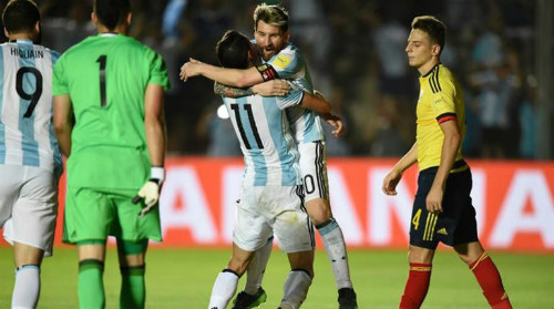 Gia đình Messi & con gái Maradona “tuyên chiến” nhà báo Argentina - 1