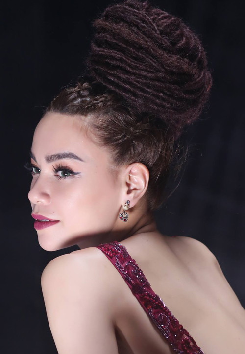 Ngắm kiểu tóc độc lạ, khác người của mỹ nhân Vbiz - 11