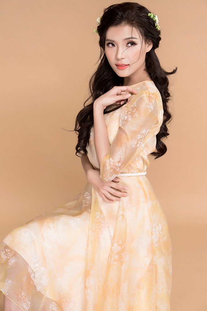 Thúy Diễm ngày càng sexy với tông pastel ngày gió - 4