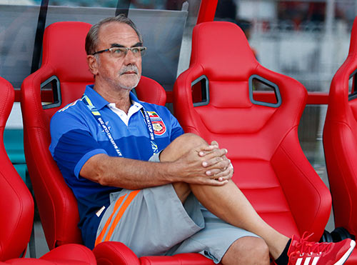 HLV Hữu Thắng: Chưa nghĩ đến Malaysia, cứ vui đã - 2