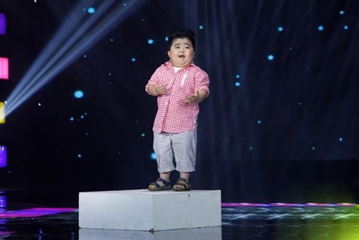 Giật mình thu nhập khủng của 2 cậu bé chưa biết chữ Ku Tin và Tin Tin - 7