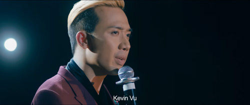 Trấn Thành hôn cô gái không phải Hari trong phim mới - 1