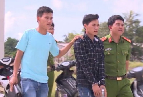 Giết bạn nhậu rồi ngủ tại hiện trường… "chờ" công an - 1