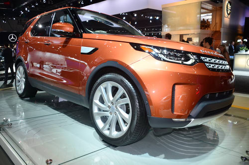 Land Rover Discovery 2017: Cho các gia đình ưa mạo hiểm - 1