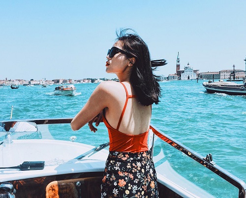 Hoa hậu Kỳ Duyên liên tiếp mặc táo bạo sau khi Nam tiến - 9