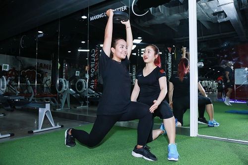 Lộ loạt ảnh tập gym của Quán quân bước nhảy ngàn cân 2016 - 9