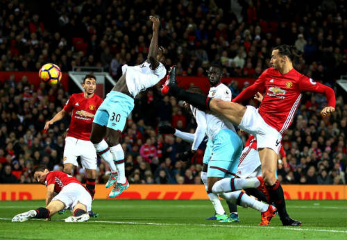 Tiêu điểm vòng 13 NHA: MU hụt hơi, hít khói