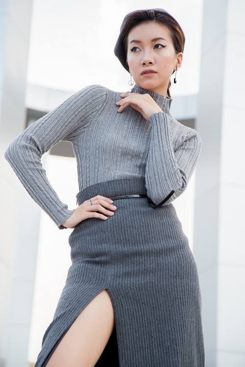 Chân dài Phan Linh xuống phố khoe dáng nuột, eo thon - 13