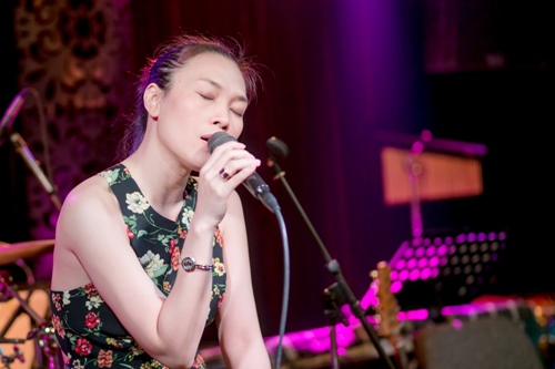 Hồng Nhung quyến rũ khó tin ở tuổi 46 - 5