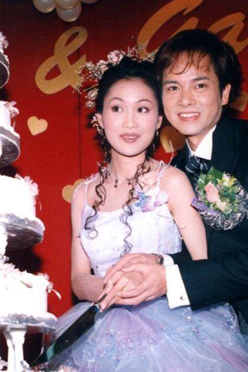 Không ngờ ngoài đời