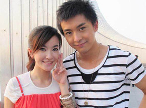 Không ngờ ngoài đời