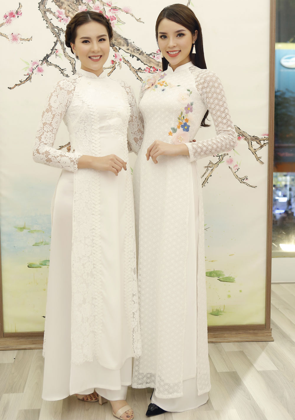 Hoa hậu Kỳ Duyên đọ sắc với "cô gái thời tiết" Mai Ngọc - 4