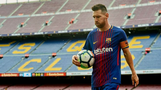 Barca “trói chân trọn đời": Messi phải đi sau đàn anh - 2