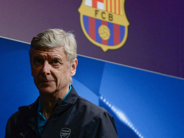 Barca đá Ngoại hạng Anh: Wenger ”đuổi khéo”, lo Arsenal mất suất C1?