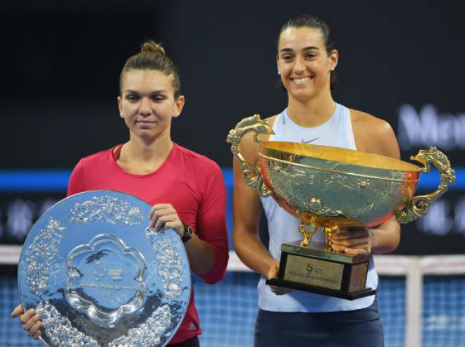 Cập nhật WTA Finals ngày 2: Hoa khôi đại chiến, Halep chờ &#34;đòi nợ&#34; - 1