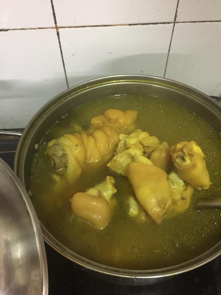 “Ông bố quốc dân” chia sẻ món bún móng giò nấu cho con gái "gây sốt" - 4