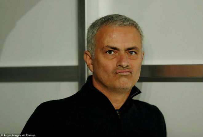 Góc chiến thuật Basel – MU: Hiệp 2 "thảm họa", ôm hận vì Mourinho - 2