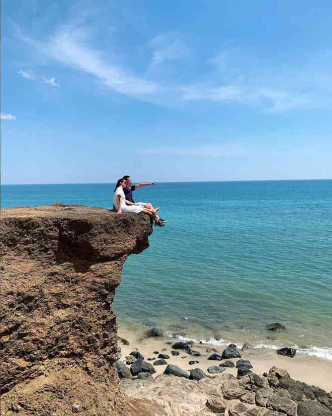 To Check In Hot Nh T Qu Ng Tr Bi N M T Sau M A B O Khi N Gi I Tr Ti C Nu I I M Du