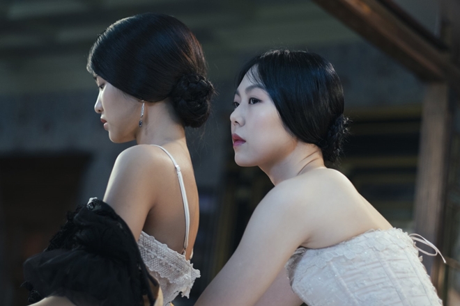 Đây chính là cảnh bị cắt trong phim Hàn 18+ hot nhất 2016 - 1