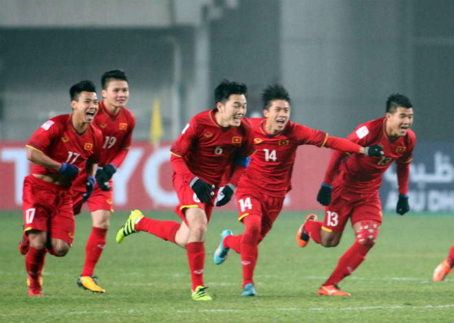 U23 Việt Nam kỳ tích bán kết châu Á: Bùng nổ như MU, trao luôn Cúp vô địch - 1