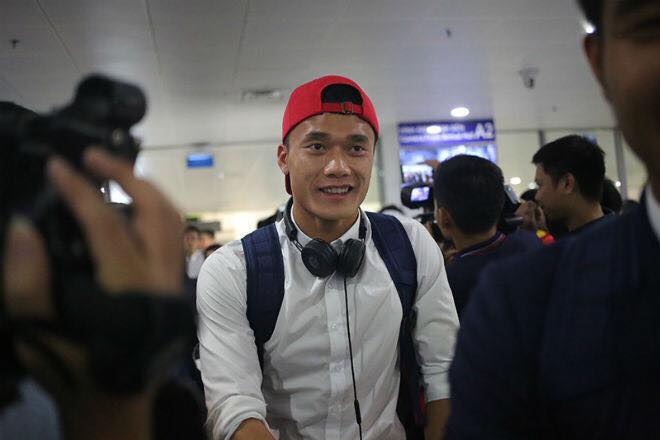 Phong cách "chuẩn soái ca" của thủ môn Bùi Tiến Dũng U23 VN - 4