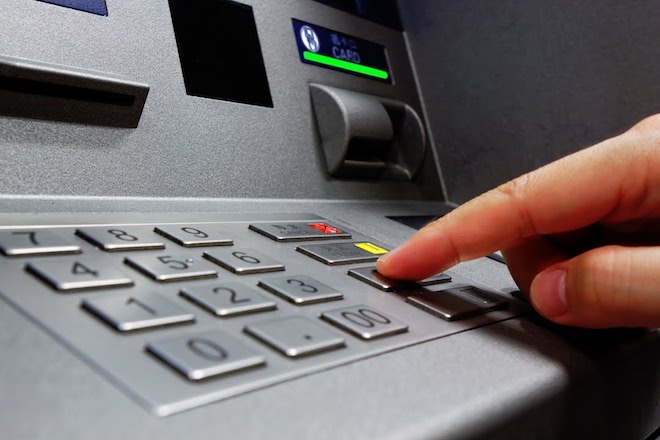 5 điều phải nằm lòng khi rút tiền bằng thẻ ATM để vui Xuân