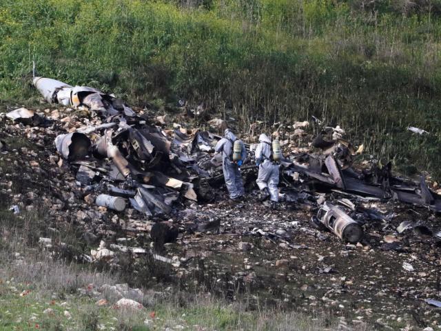 Chiến đấu cơ tối tân F-16 Israel bị bắn hạ sau khi không kích Syria