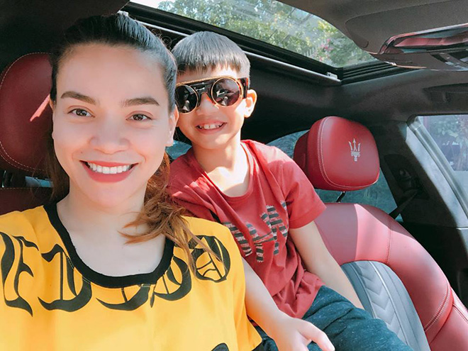 Hồ Ngọc Hà không chạy show, dành thời gian ăn Tết cùng gia đình - 1