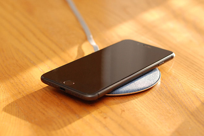 Đây là bộ sạc không dây nhanh, thời trang và giá rẻ cho iPhone 8 - 1