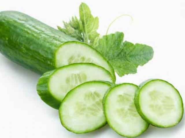 Những người tránh việc ăn nhiều dưa chuột