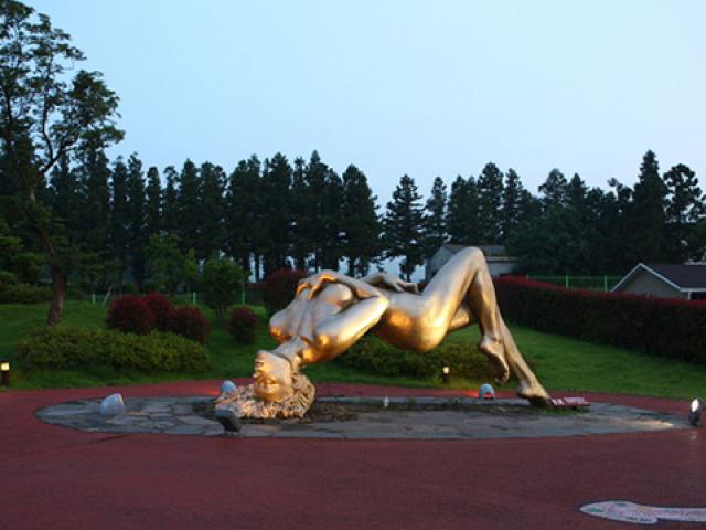 Bỏng mắt với công viên 18+ trên đảo Jeju