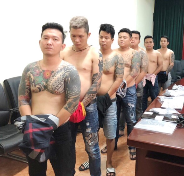 Nóng trong tuần: Cô gái bị lộ nhiều clip “nóng” khi mang điện thoại đi sửa - 2