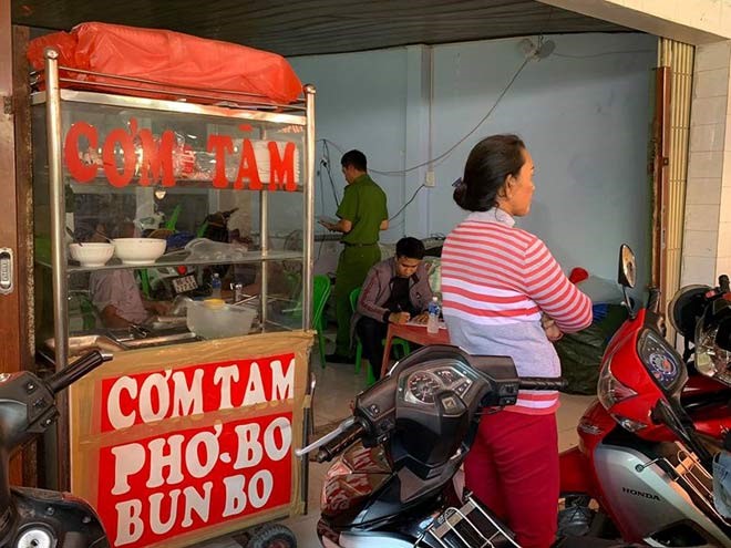 Nóng trong tuần: Cô gái bị lộ nhiều clip “nóng” khi mang điện thoại đi sửa - 3