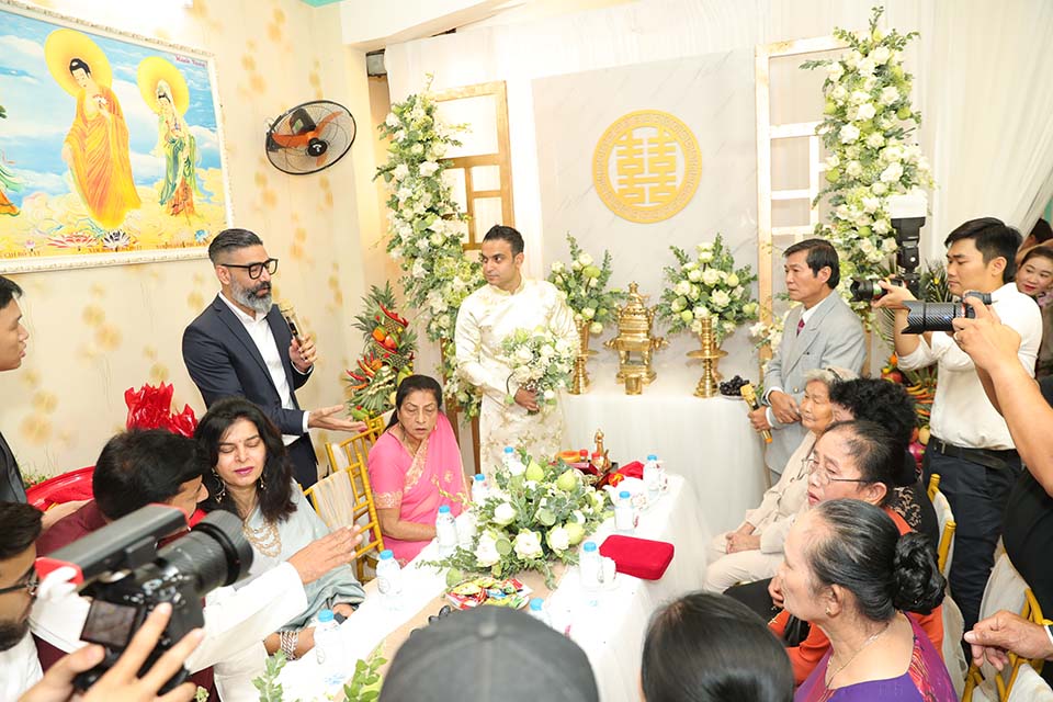 Chồng doanh nhân Ấn Độ đi cùng dàn bê tráp đến hỏi cưới Võ Hạ Trâm - 7