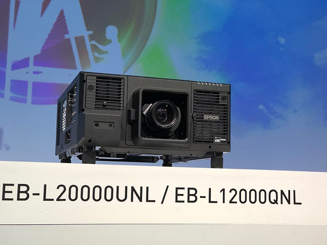 Epson khoe máy chiếu 4K có độ sáng ”khủng” nhất thế giới