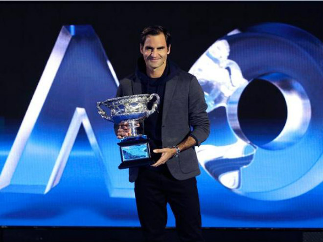 Tennis 24/7: Huyền thoại “dìm hàng” Nadal, tin Djokovic phế ngôi Federer - 1