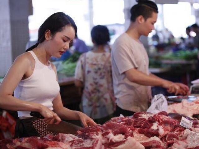 9X xinh đẹp tốt nghiệp đại học đi bán thịt lợn mà mua được nhà lầu xe hơi