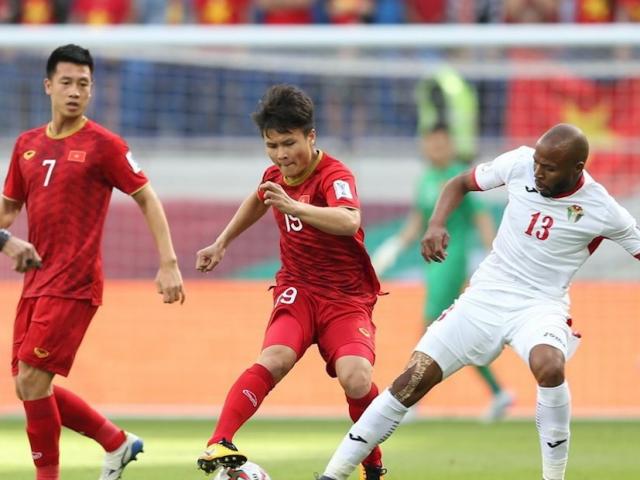 Dân mạng TQ thảng thốt: ”Cầu thủ Việt Nam quyết tâm thì chẳng ai bằng”