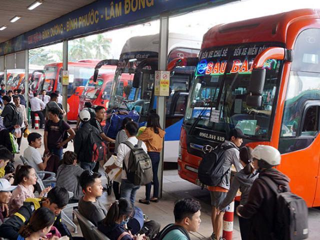Gặp nhà xe nhồi nhét, bán vé "trên trời" trong dịp Tết, người dân gọi ngay số này