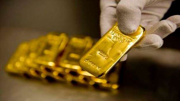 Giá vàng hôm nay 23/1: Vàng &#34;đắt khách&#34; sau báo cáo của IMF - 1