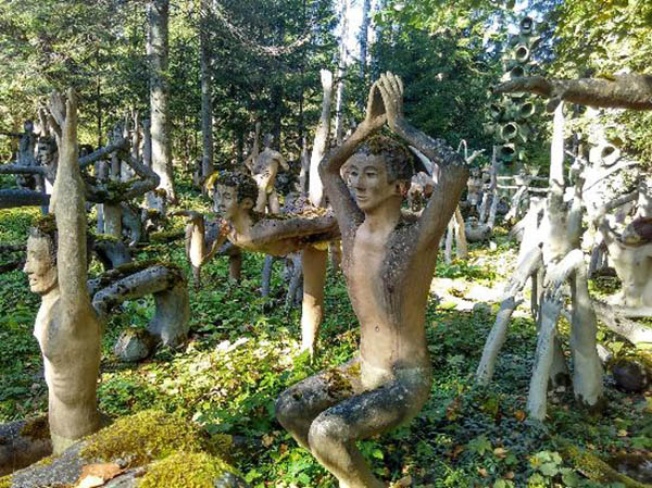 Công viên kỳ dị nhất thế giới, hàng trăm bức tượng khỏa thân nằm la liệt 1548210464-15-cong-vien-ky-di-nhat-the-gioi-hang-tram-buc-tuong-khoa-than-nam-la-liet-2-1548129228-width600height449