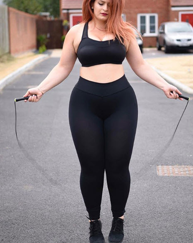 Từ một cô nàng siêu béo 120kg, người phụ nữ nước Anh đã "lột xác" khi đến với thể hình.
