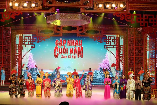 "Mẹ chồng" Lan Hương choáng khi lần đầu đóng Táo quân 2019 - 1
