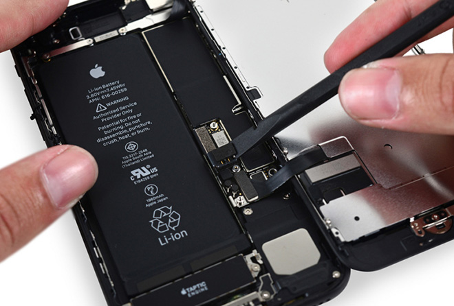 Thay pin VMAS iPhone XS Max chính hãng giá rẻ TPHCM