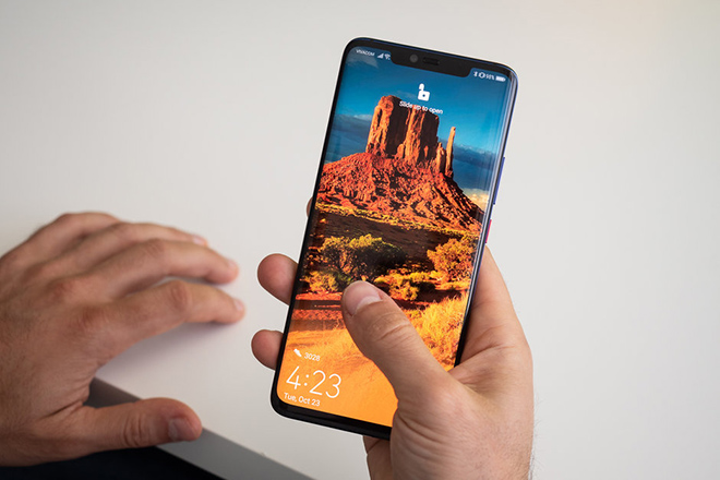 5 ưu điểm và nhược điểm bạn sẽ phải gặp với Huawei Mate 20 Pro - 1