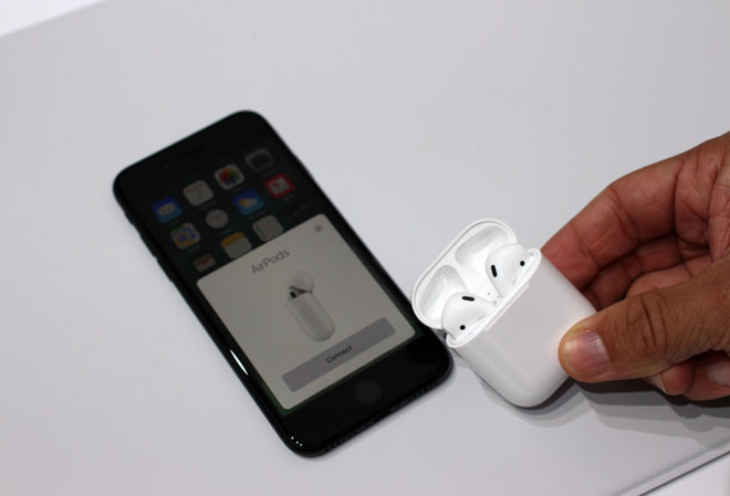 Người dùng iPhone lại phải "dài cổ" chờ ngày ra mắt AirPods 2 - 1